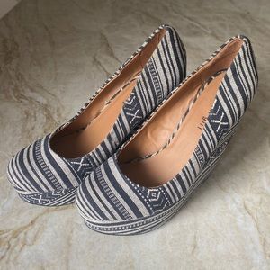 Madden Girl Wedge.  Size 8.5. New.